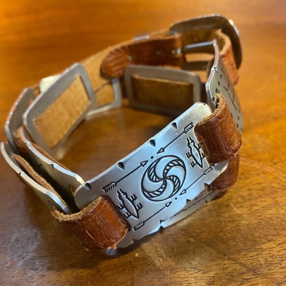 Vintage Western Leather & Etched Metal Concho Belt With Native American Symbols - Picture 4 of 9